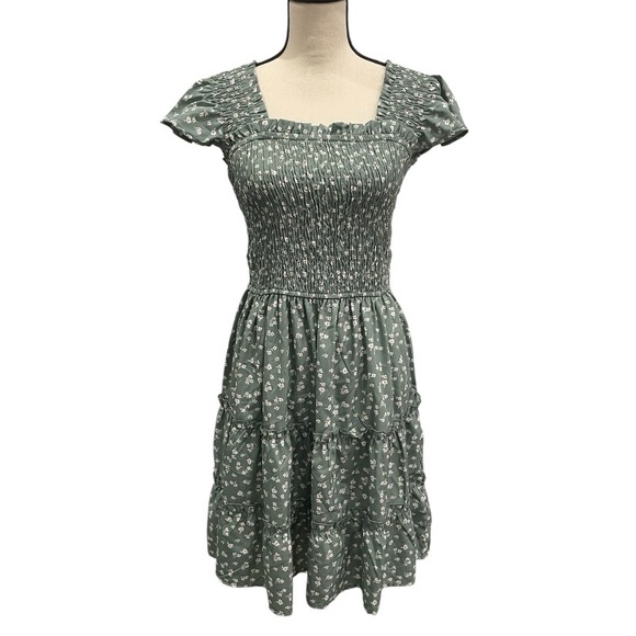 New Glory Dresses & Skirts - New Glory Floral Smocked Dress